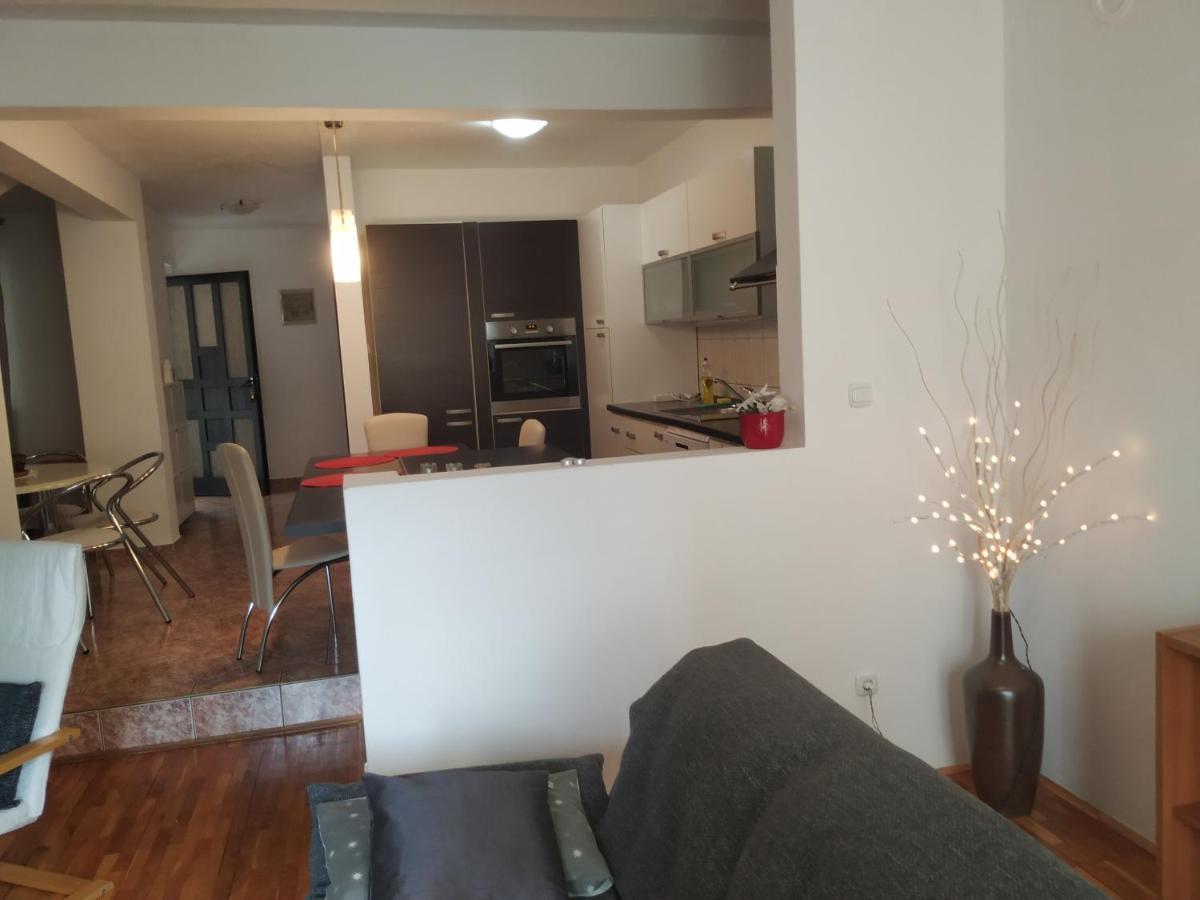Apartmani Deleut Новий Винодольський Екстер'єр фото