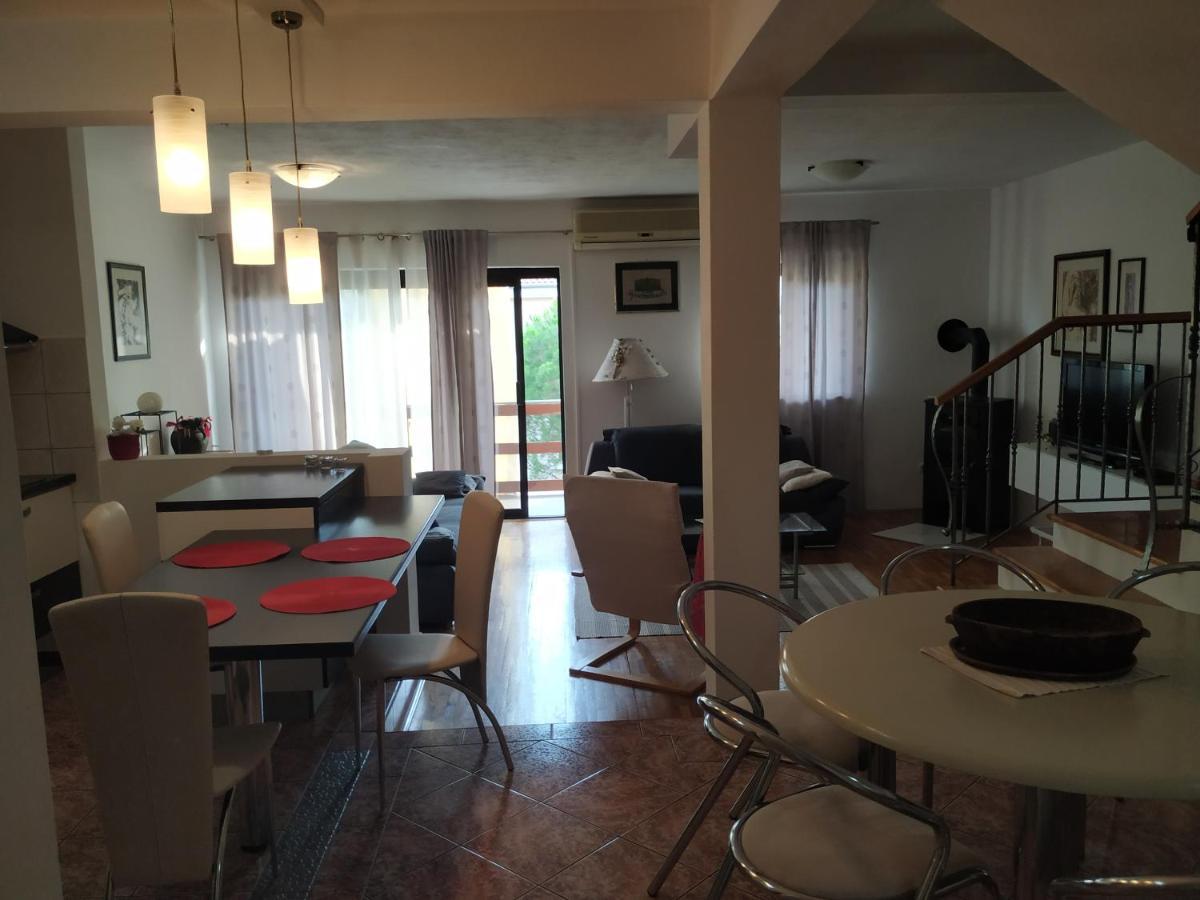 Apartmani Deleut Новий Винодольський Екстер'єр фото