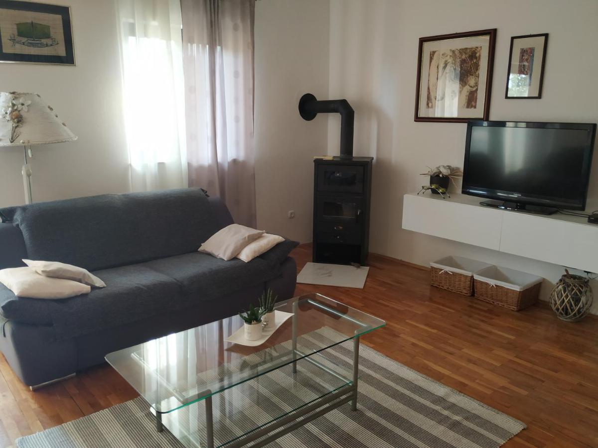 Apartmani Deleut Новий Винодольський Екстер'єр фото
